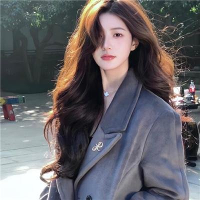 女孩的灵缇犬